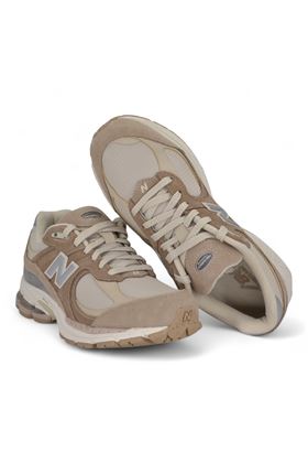 Sneaker uomo in mesh e camoscio colore beige. NEW BALANCE | M2002-RSI